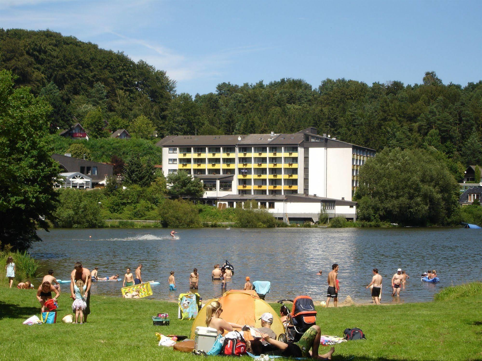 Hotel Seeblick Kirchheim  Exterior photo